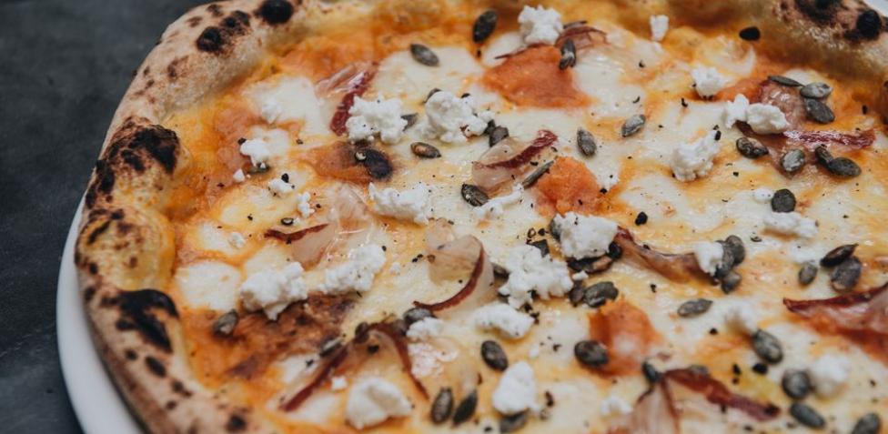 La pizza blanca, ¿el truco para saber si una pizzería será buena?