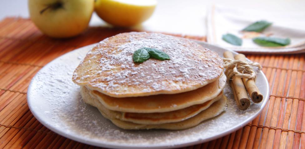 Tortitas de manzana, la receta para un postre o una merienda deliciosa