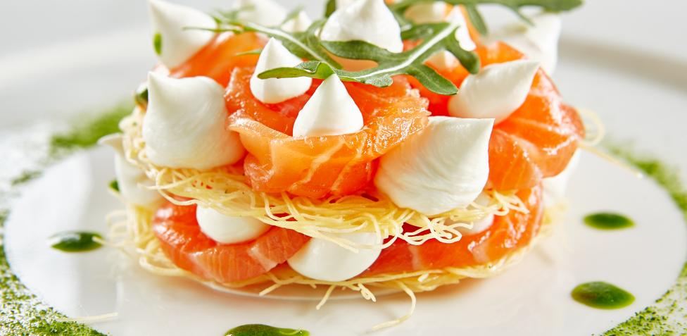 Cómo preparar este exquisito milhojas de salmón ahumado con Thermomix