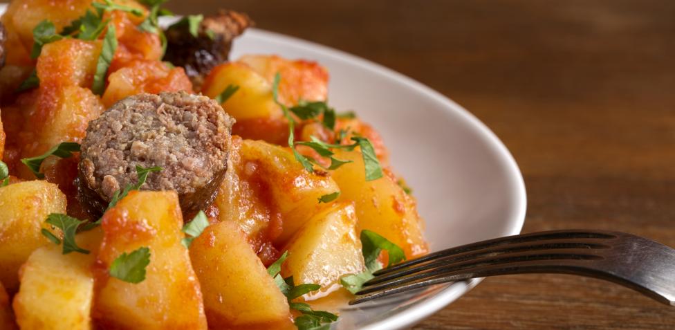 Prepara unas sabrosas patatas a la riojana en Thermomix con esta receta