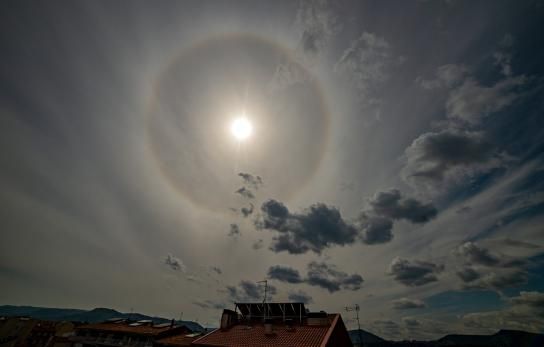 El halo solar luce en Osona