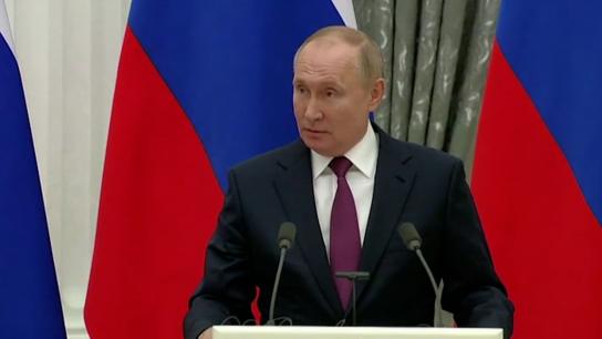 Biden cree que la invasión es aún "claramente posible", y defiende la salida diplomática