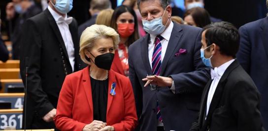 Bruselas abre la puerta a limitar los precios del gas y de la electricidad