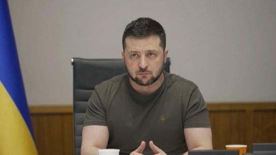 Zelenski ofrece negociar el Donbass