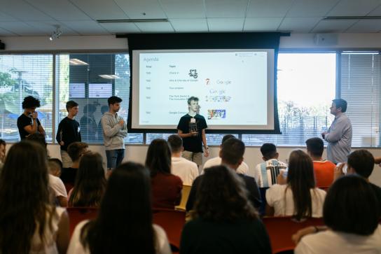 Los ‘Z’ piden paso: más del 50% espera dirigir un negocio y muchos ya lo hacen