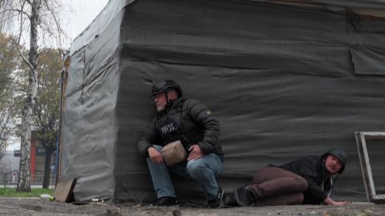 Así resisten los artilleros ucranianos a los ataques rusos en el frente de Járkiv