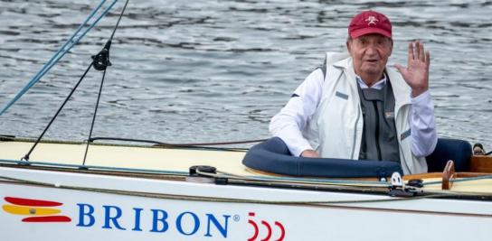 El rey Juan Carlos regresa a la Zarzuela pero solo por unas horas