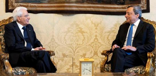 Día clave en las bolsas por el golpe de timón del BCE y la crisis en Italia