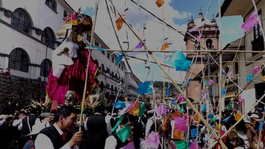 La sombra de la muerte y la crisis económica frenan las protestas en Cuzco