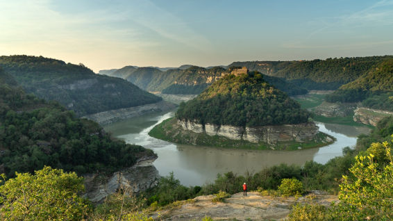 El agua vuelve a sumergir el antiguo pueblo de Sau