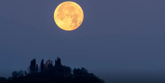 La Superluna del ciervo se pone en 4 segundos