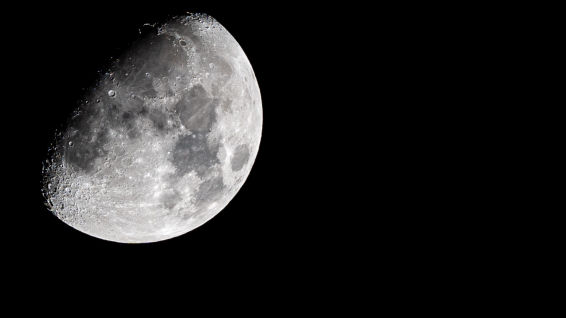 Mira la evolución del brillo de la luna