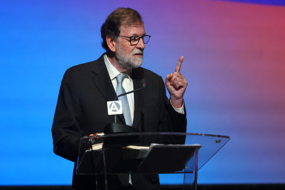 Esteban usa el 'tractor de Rajoy' contra Feijóo: "tu tractor tiene gripado el motor por usar aceite de Vox"