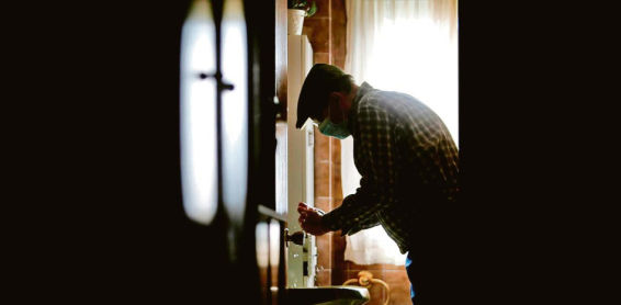 Las estafas más repetidas con la gente mayor: desde la goma del butano al nieto en apuros