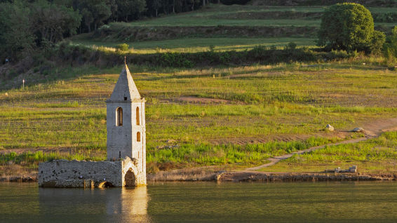 El aumento de caudal del pantano de Sau se para