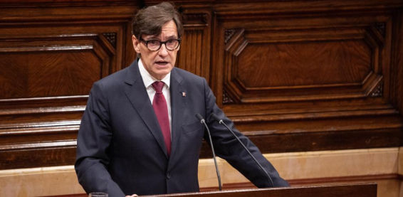 La investidura de Salvador Illa y la insólita incursión de Puigdemont entierran el 'procés'