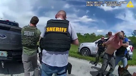 Acusan al sospechoso de intentar asesinar a Trump de dos delitos federales de posesión de armas