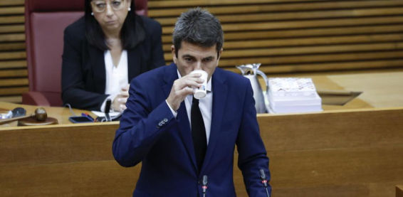 Mazón justifica los errores de su gestión por la “insuficiente” información del sistema