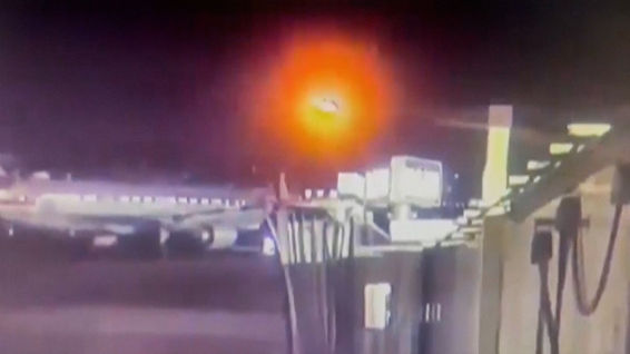 Un avión con 60 pasajeros se estrella con un helicóptero militar cerca del aeropuerto de Washington