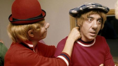 Fotografía de archivo de Miliki, tomada en 1973 junto a su hermano Fofó.