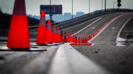 La DGT habilitará carriles con conos para facilitar la circulación en las zonas más conflictivas&nbsp;