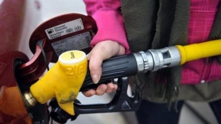 Llenar el depósito del coche resulta cada vez más caro&nbsp;