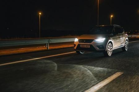 Es importante utilizar correctamente las luces del coche para iluminar la carretera y también para ser vistos&nbsp;
