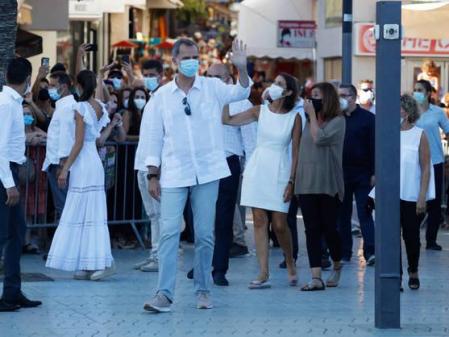 Las zapatillas informales de Felipe VI ya se han agotado estas Navidades