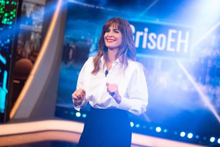 Nuria Roca con la camisa de Massimo Dutti