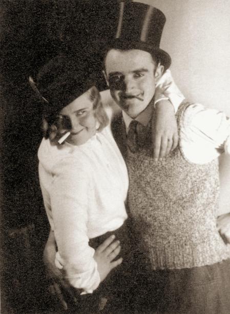 Schwarzweiss-Bilder Eva Braun, Krieg etc. /  /  --- DATE: No date.