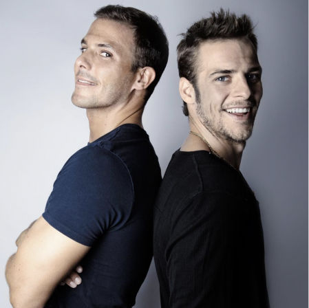 Los hermanos Casademunt en una sesión fotográfica