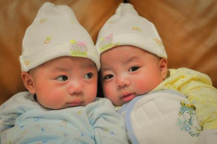 Mellizos de origen asiático