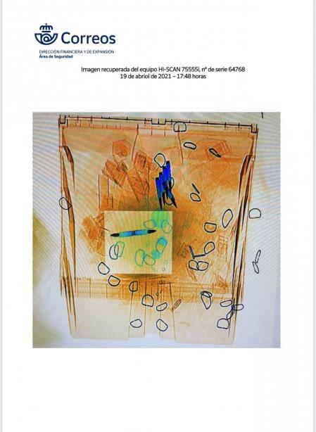 Imagen del escáner donde se ve las balas en el interior de una de las cartas amenazantes enviadas a los políticos