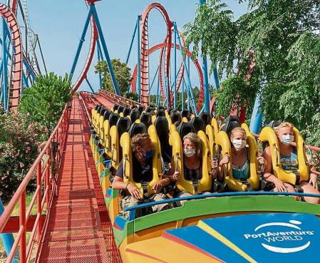 Una imagen de una de las atracciones de Port Aventura en verano del 2020