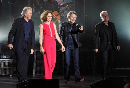 Ana Belén, con Serrat, Miguel Ríos y Víctor Manuel, en la gira 'El gusto es nuestro'