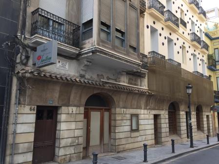 Fachada del restaurante El Jumillano, fundado en 1941 y cerrado desde 2015
