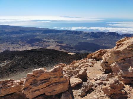 Paisaje de Las Cañadas desde la cima del Teide, en Tenerife.