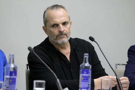 El cantante Miguel Bosé durante el acto 