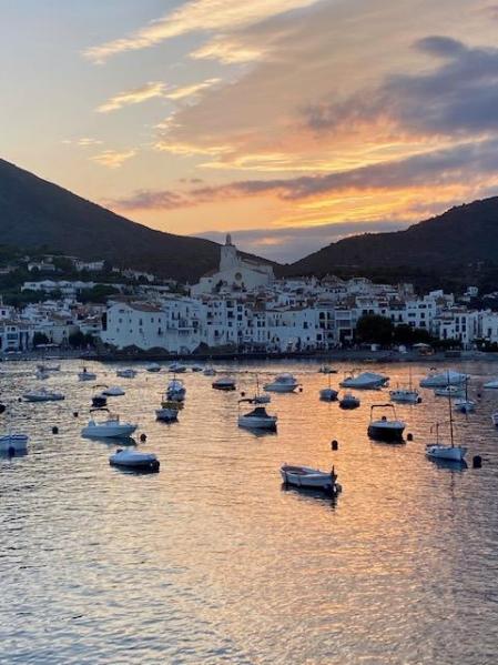 Atardecer sobre Cadaqués