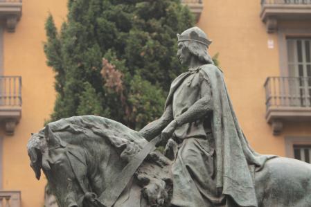 La imponente escultura del conde Ramón Berenguer