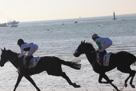 Carreras de caballos en la playa de Sanlúcar de Barrameda