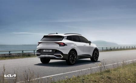 el nuevo Kia Sportage contará desde el inicio de su comercialización con versiones electrificadas híbridas e híbridas enchufables&nbsp;