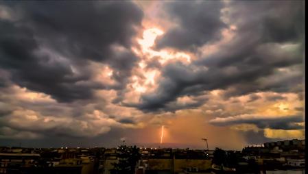 La tormenta sobre el área del aeropuerto de Barcelona.