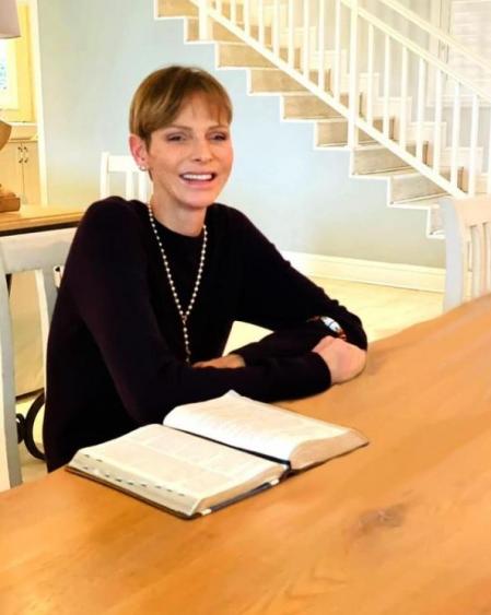 Charlene de Mónaco comparte una imagen en redes sociales para acallar los rumores sobre su salud