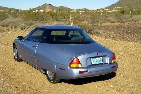 El GM EV1 se adelantó a su tiempo, pese a lo cual conquistó a los usuarios que pudieron disfrutarlo pese a su autonomía limitada