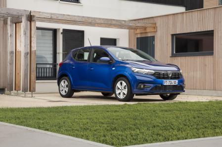 El Dacia Sandero de gasolina es uno de los coches más baratos del mercado español&nbsp;&nbsp;