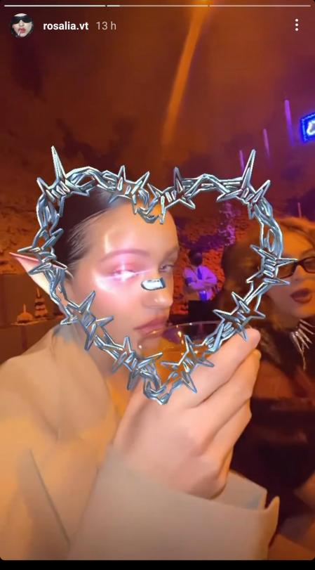 Rosalía jugando con los filtros de Instagram