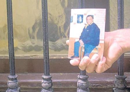 Una foto de Abderrazak Mounib en prisión