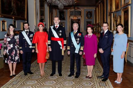 Los reyes Felipe y Letizia con parte de la familia real sueca