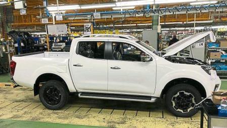 Última unidad de la 'pick-up' Navara producida en la planta de Nissan en la Zona Franca de Barcelona NISSAN 16/12/2021
